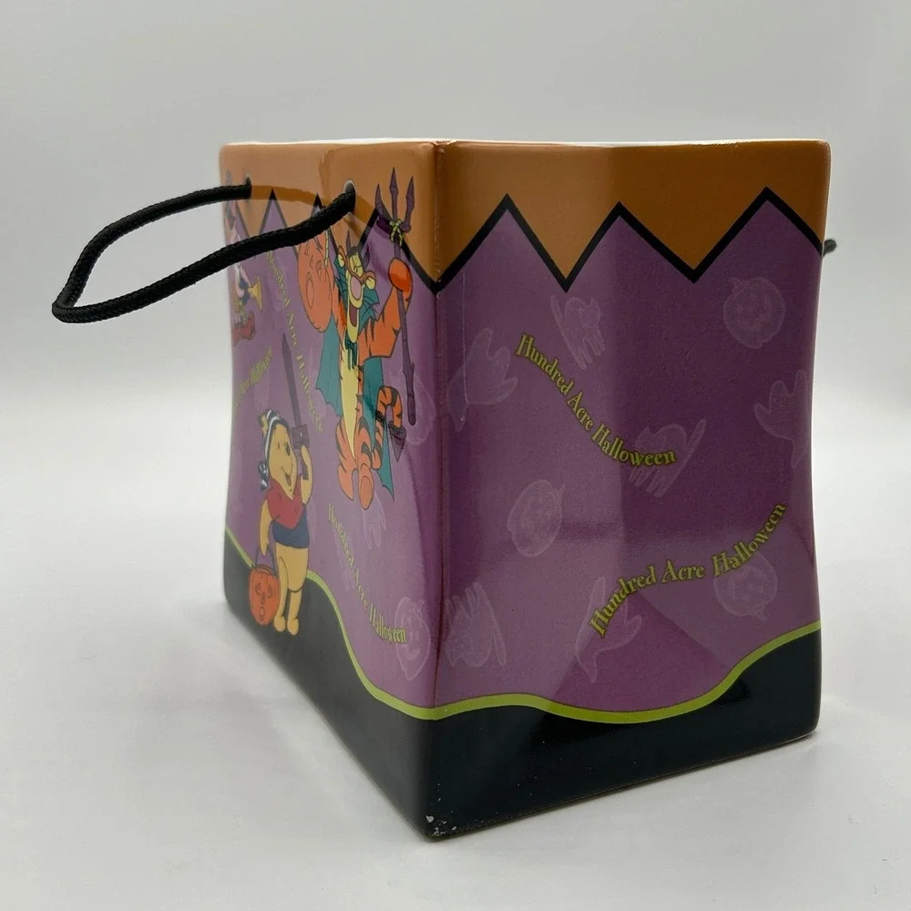 Vintage Disney FTD Winnie the Pooh Halloween Ceramic Gift Bag Planter Vase 2000